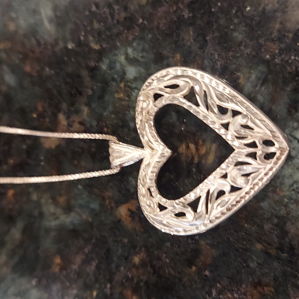 Vintage sterling silver etched heart necklace